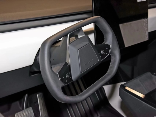 Silver Tesla Cyber Off-Road Pickup Truck met volledig stalen carrosserie en 180 km/h maximale snelheid