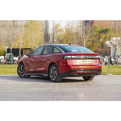 2024 Volkswagen ID7 Long Range Pure Electric Sedan met een batterijcapaciteit van 84,8 kWh Groen