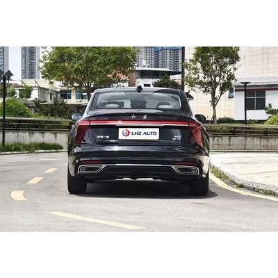 Chinese middellange tot grote sedan HongQi H5 met een motorcapaciteit van 4,1-6 liter en hoge vraag