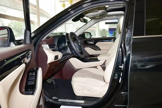 Ervaar de toekomst van het rijden met het touchscreen van de 2023 Toyota Highlander