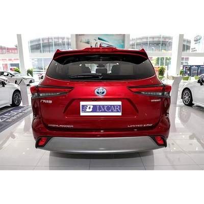 Ervaar de toekomst van het rijden met het touchscreen van de 2023 Toyota Highlander