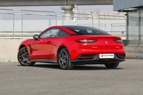 2024 Neta GT 4 zitplaatsen elektrische sportwagen met 620N.m maximaal koppel en een slanke vormgeving