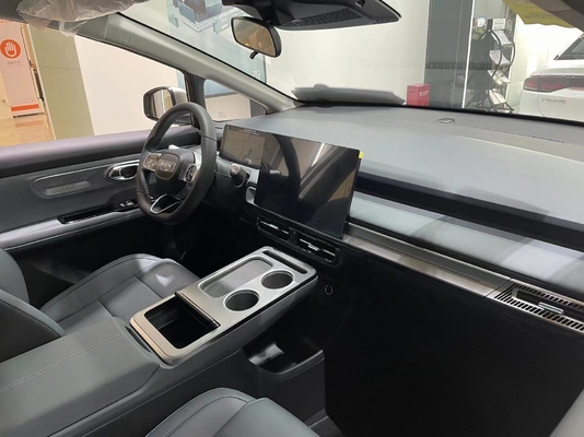 s 2023 AION Y Plus Energy SUV met 400-600 km bereik en donkere binnenkleurige stoelen 5