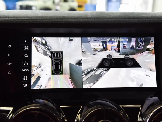 Tank 300's beste off-road voertuig met touchscreen en multifunctionele stuurwiel.