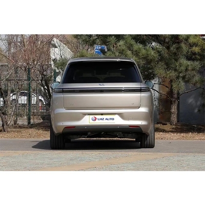 Li L8's beste grote SUV met leerzitjes en automatische klimaatregeling.