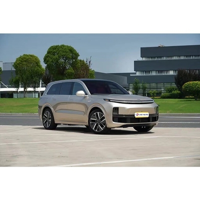 Li L9 De Chinese auto met lange uithoudingsvermogen en 6 zitplaatsen plug-in hybride nu in Rusland