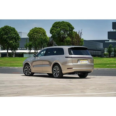 Li L9 De Chinese auto met lange uithoudingsvermogen en 6 zitplaatsen plug-in hybride nu in Rusland