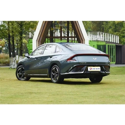 Langeafstand Lithiumbatterij Wuling Starlight Hybride Sedan A-Klasse 5 zitplaatsen Energievoertuig