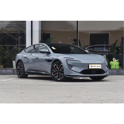 Ervaar de kracht van de 2024 Avatar 12's Top 5 Seater SUV met 3,9s versnelling.