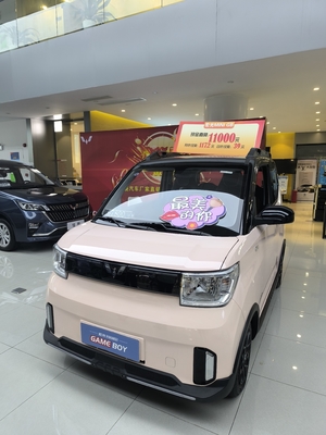 Links stuur Wuling Mini elektrische auto met maximale snelheid van 100 km/h en 4 zitplaatsen 120km