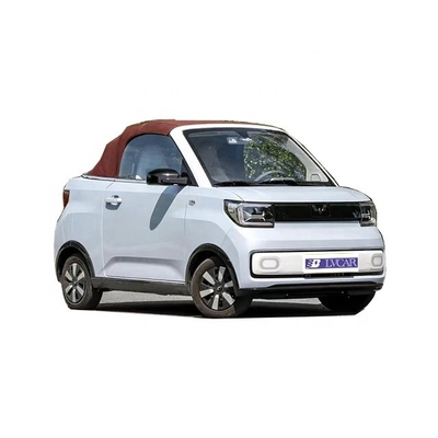 Links stuur Wuling Hongguang Mini Pure Electric Vehicle voor milieuvriendelijk woon-werkverkeer