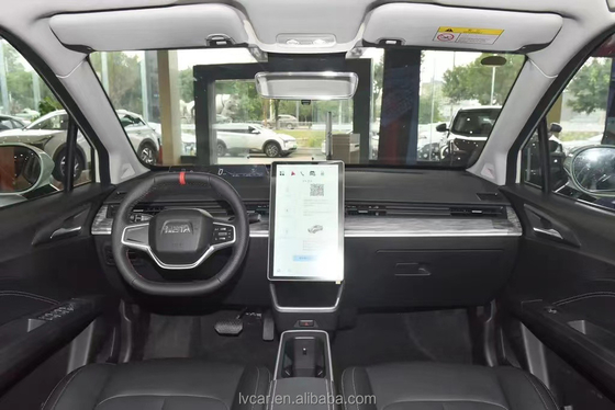 De beste kleine SUV van Nezha V met 401 km bereik en intelligente comfortfuncties