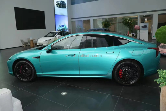 2023 Nezha S 650 Luxe Electric Sports Sedan met 4 cilinders en 25001-50000 mijl