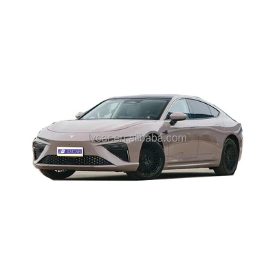 Nezha S'revolutionaire energie auto met 1 160 km rijbereik en ACC cruise control.