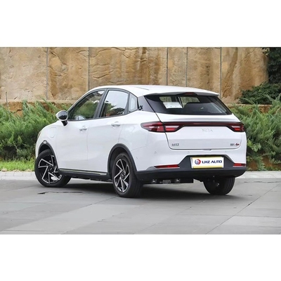 Maximale snelheid 120 Km/h 4070*1690*1540 Nezha 2023 401lite Kleine SUV Energievoertuig met lange afstand