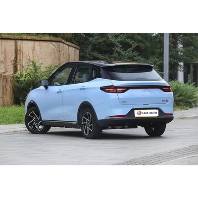 Zuivere elektrische Nezha Aya Energie Elektrisch voertuig 318-401km Bereik 0,5 uur Oplaadtijd