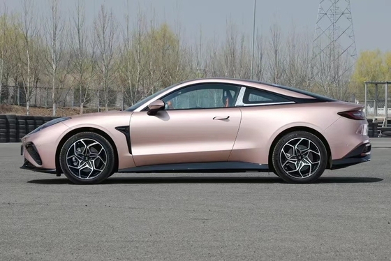 2023 Nezha GT's State-of-the-Art 100% elektrische sportwagen met 3.7s 4WD versnelling