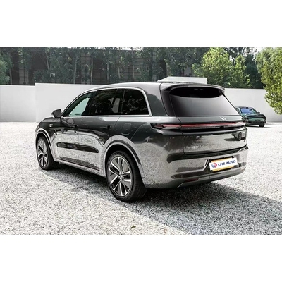 Zilveren Li Xiang L8 MAX Elektrische EV-auto Multifunctioneel stuur Panoramisch zonnedak