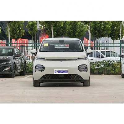 Links stuur Wuling Baojun Populaire en betaalbare 5-deurs 5-zits hatchback