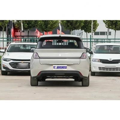 Links stuur Wuling Baojun Populaire en betaalbare 5-deurs 5-zits hatchback
