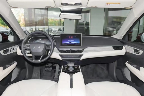 Revolutioneer je woon-werkverkeer met Hongqi EQM-5's toonaangevende linksafrijdende elektrische SUV.
