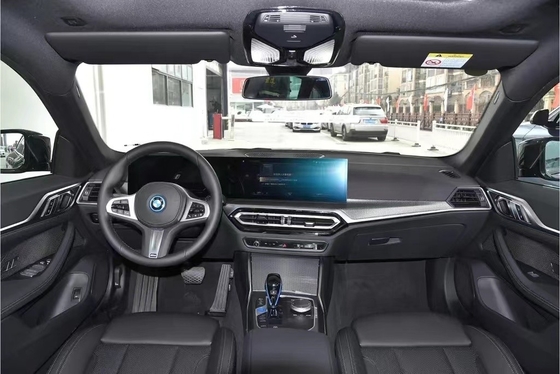 BMW i4 De ABS-uitgeruste Energy Luxury Performance Vehicle die een hit is bij de kopers.