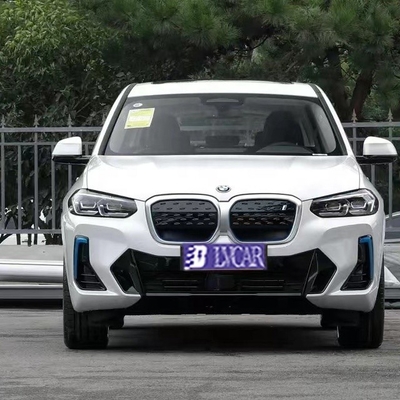 Laat de kracht los van de 2023.7 BMW iX3 A Pure Electric SUV met een maximaal koppel van 300-400 Nm