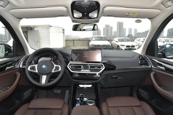 Laat de kracht los van de 2023.7 BMW iX3 A Pure Electric SUV met een maximaal koppel van 300-400 Nm